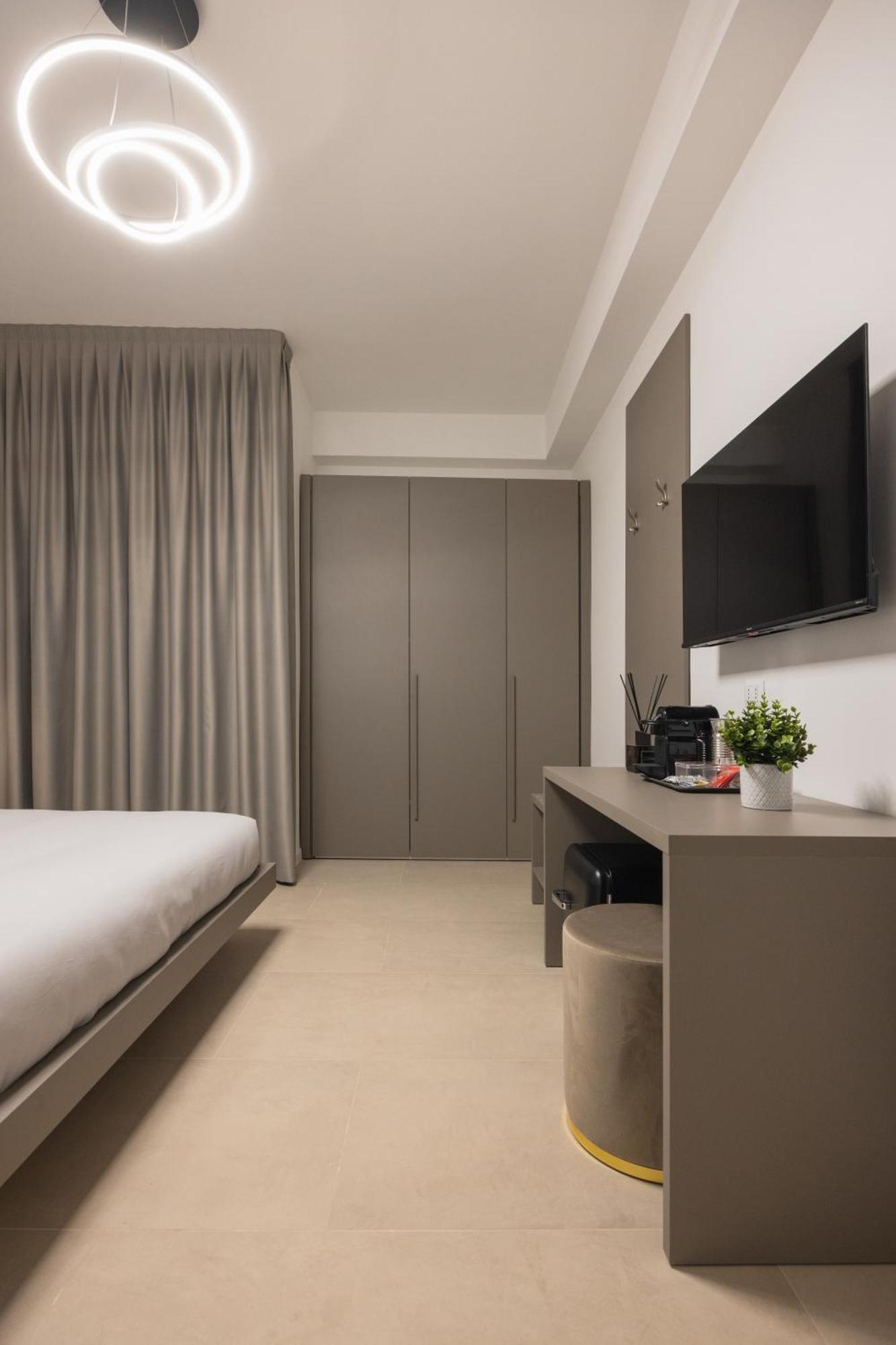 Luxury Station Suite Bologna Buitenkant foto